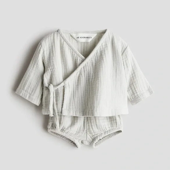 2-Piece Cotton Muslin Gray Baby Kimono Top + Bloomers 6M - Picture 1 of 5